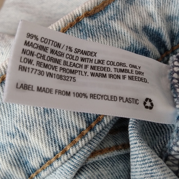 Women's High Rise Vintage Straight Cropped Jeans - Picture 5 of 8